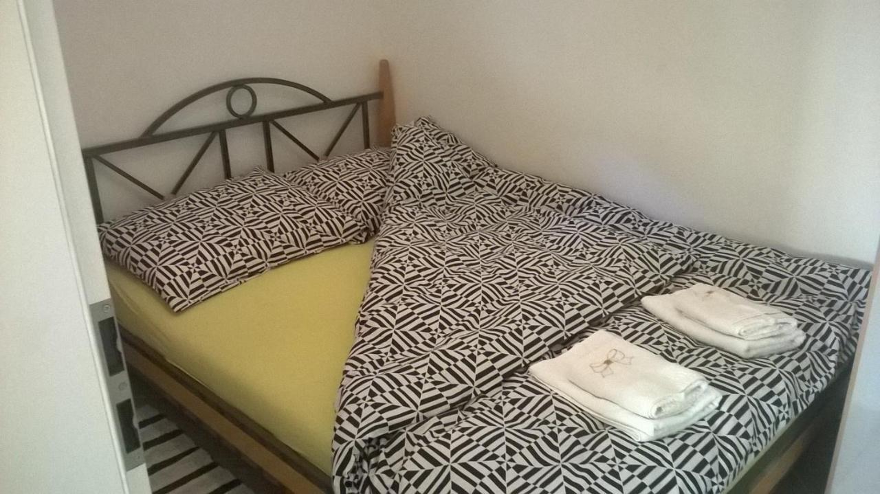 אומיס Apartman Renata מראה חיצוני תמונה